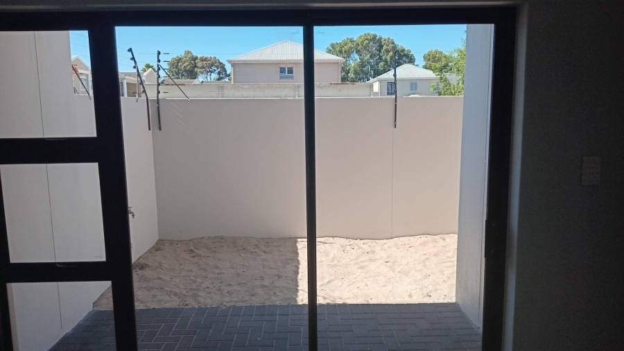 2 Bedroom Property for Sale in Table View Western Cape